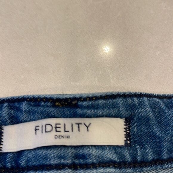 Fidelity denim twiggy ultra high tapered crop size 29? Missing tag measurements? - Picture 6 of 11